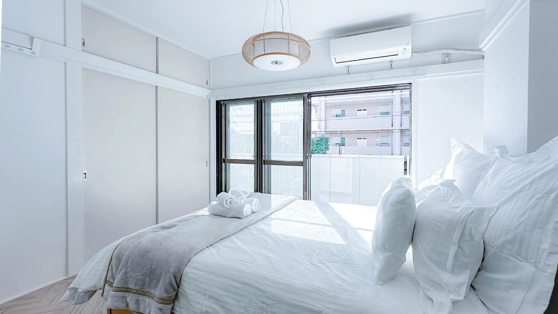 The Bonsai Otsuka 202, Fresh Parkside Private Apartment In Central Tokyo
