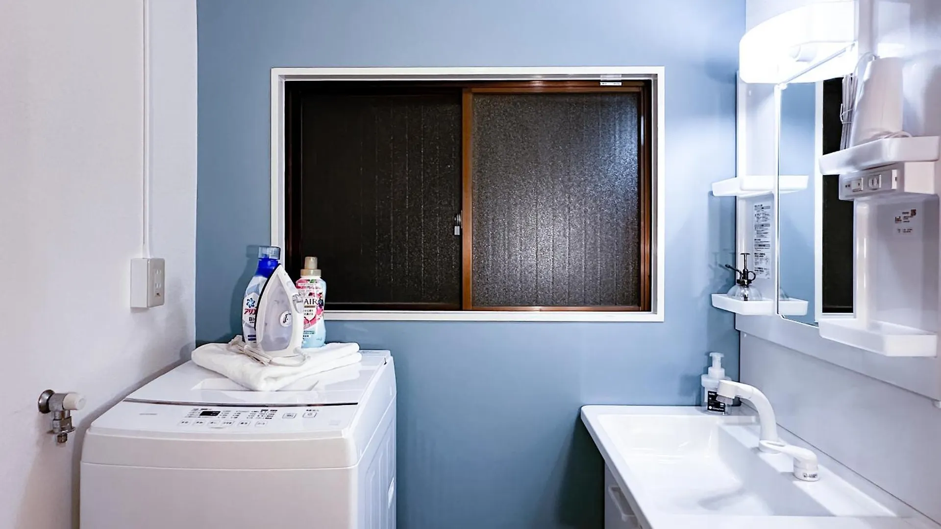 The Bonsai Otsuka 202, Fresh Parkside Private Apartment In Central Tokyo